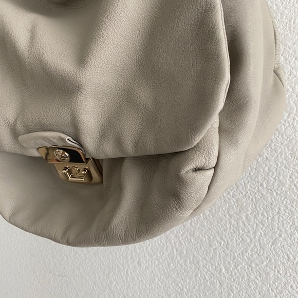 Marc by Marc Jacobs Large Taupe Shoulder Bag - Picture 4 of 14